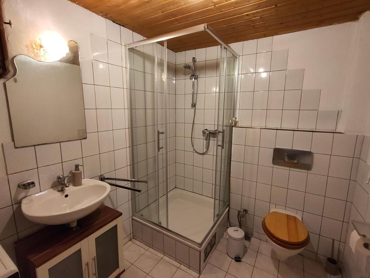 Gemuetliche Ferienwohnung Mit Kamin Und Garten Garmisch-Partenkirchen Eksteriør billede